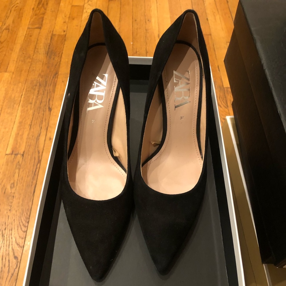 Pointy suede heels